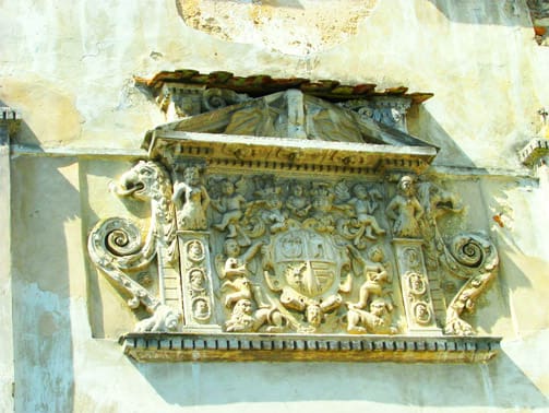 Олеский замок, герб замка
